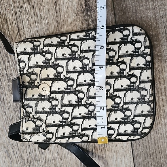 Black and Cream Crosbody Bag  Bag - Picture 6 of 9